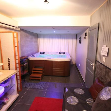 Suite Spa Acces Autonome Beaucaire  Bagian luar foto