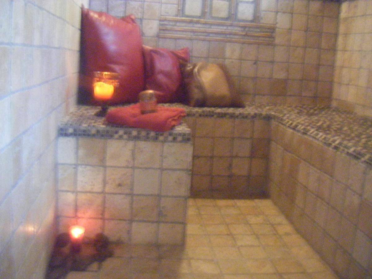 Suite Spa Acces Autonome Beaucaire  Bagian luar foto