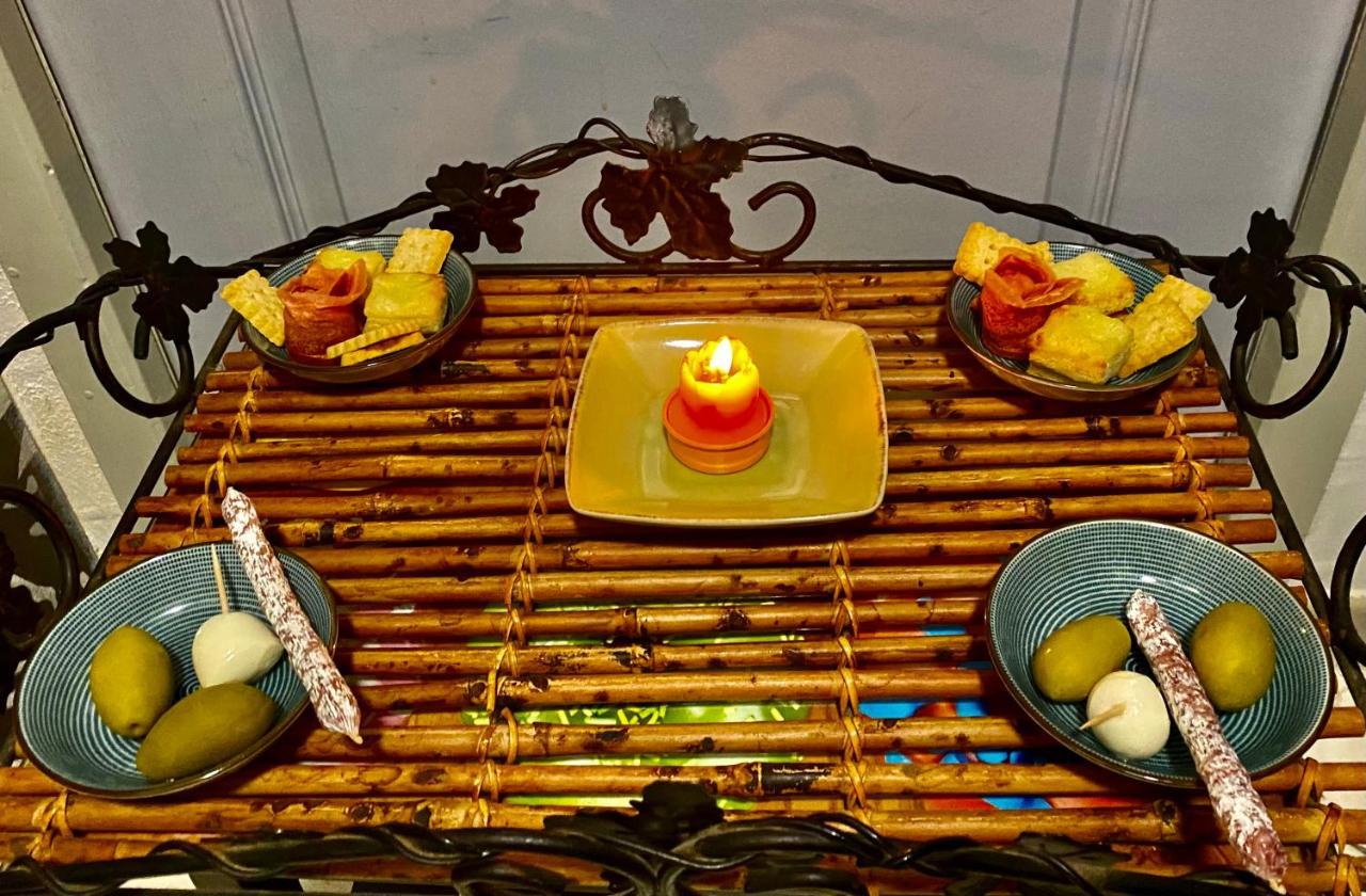 Suite Spa Acces Autonome Beaucaire  Bagian luar foto