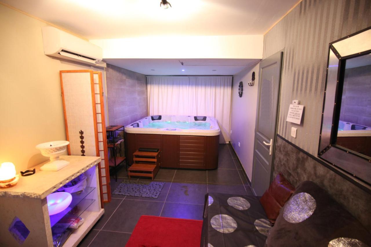 Suite Spa Acces Autonome Beaucaire  Bagian luar foto